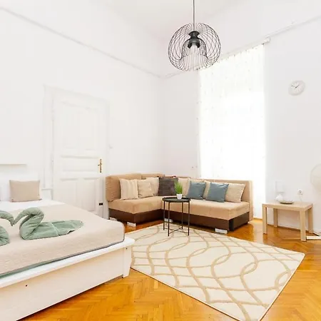 3bdr Spacious Getaway By Nw *