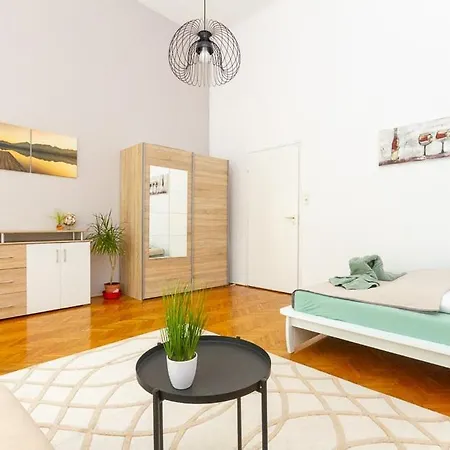 3bdr Spacious Getaway By Nw *